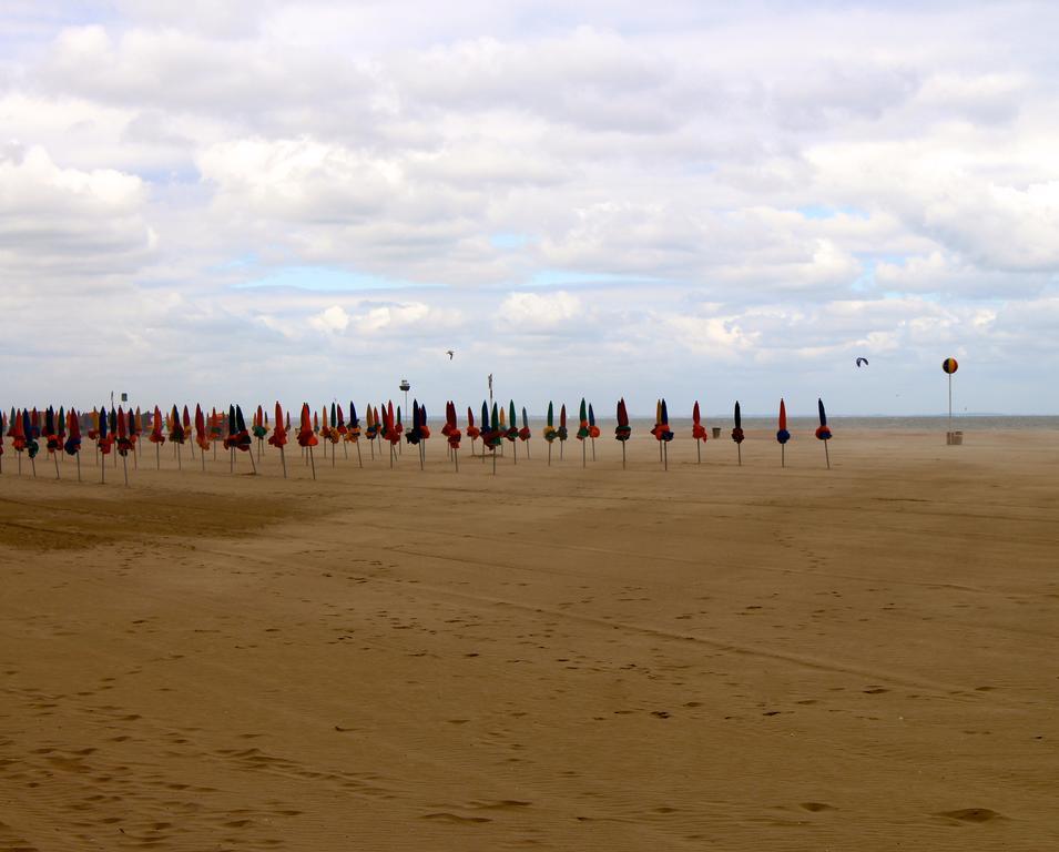 L'Ideal 112 - 85M2, 2 Chambres, Parking & Cabine De Plage Deauville Exteriér fotografie